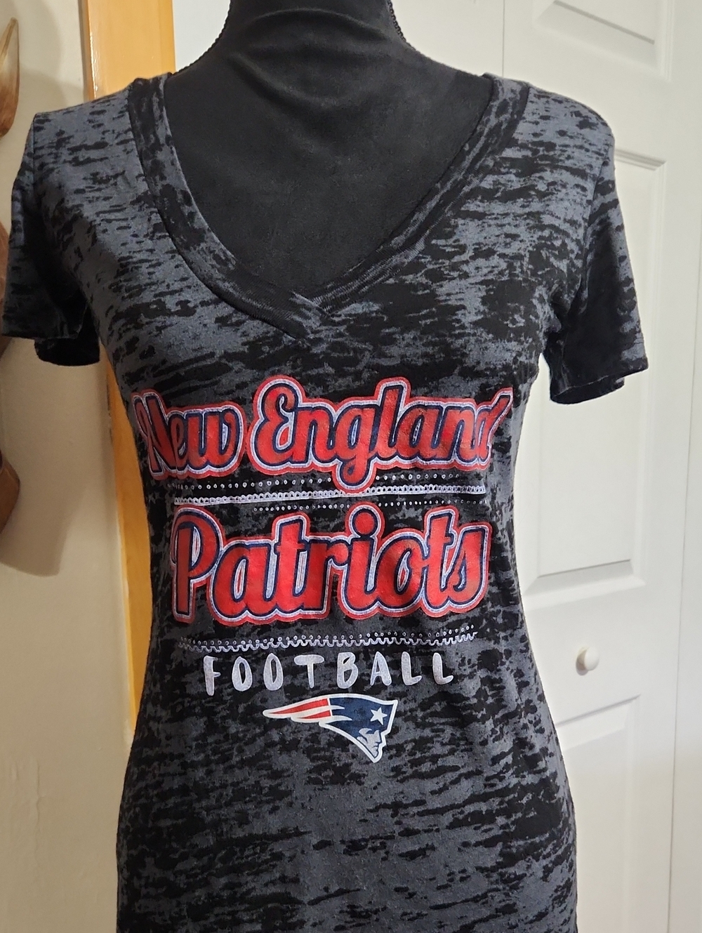 New England Patriots Women's V-Neck Tee - Black with Red Graphics